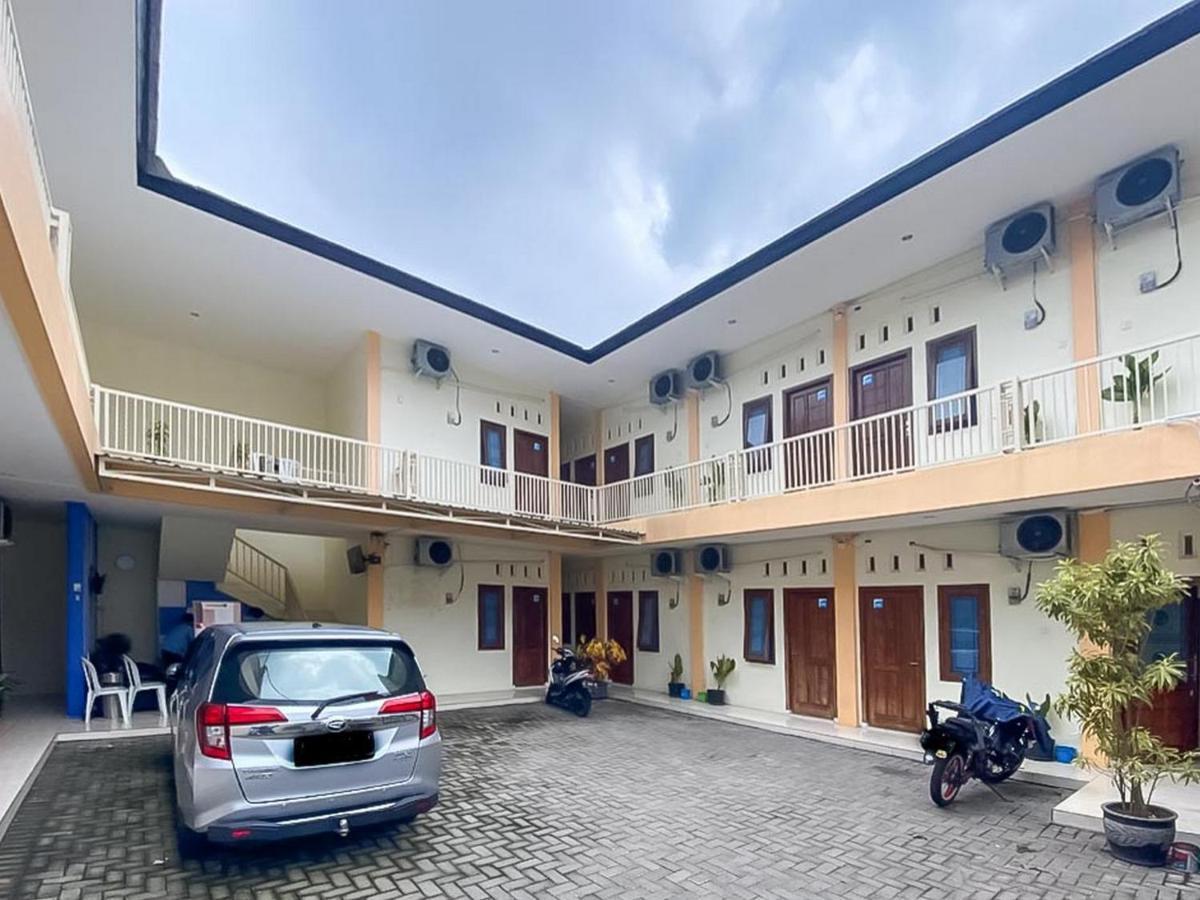 RedDoorz Syariah @ Pahlawan Sidoarjo Hotel Luaran gambar